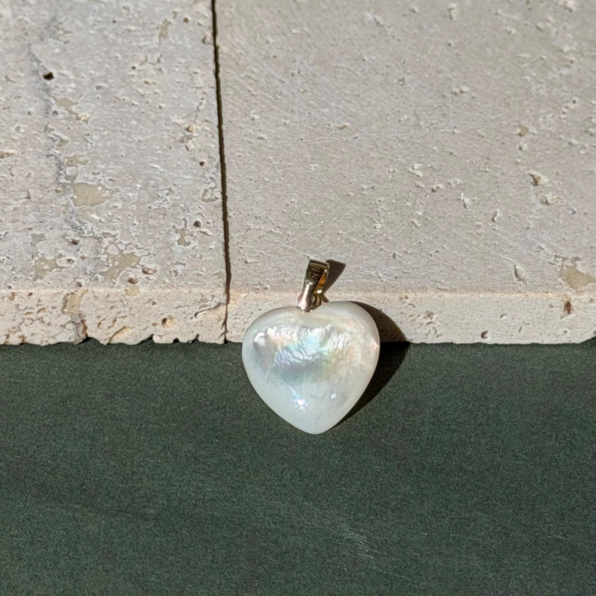 14K Solid Gold Mother of Pearl Heart Pendant – Dainty Love Charm, Minimalist