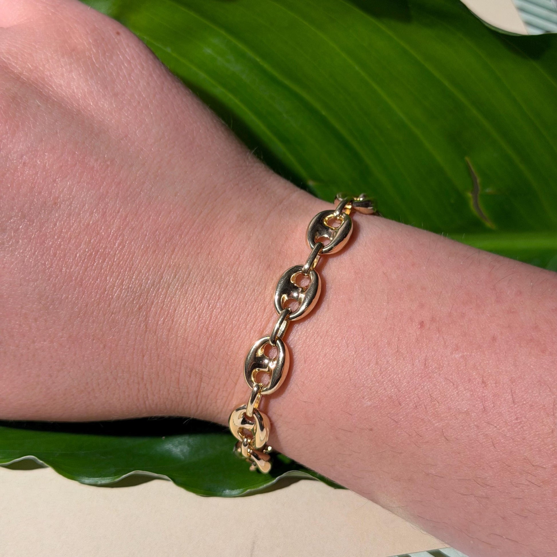 14K Solid Gold Puffy Mariner Bracelet 7.5” Long 10mm wide 9.9gram