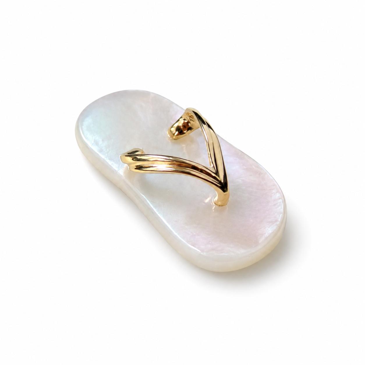 14K Gold Mother of Pearl Sandal shoe Pendant 16.0mm x 8.0mm
