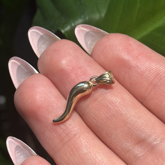 14K Real Yellow Gold Italian Horn Hot Chili Pepper Pendant .75"