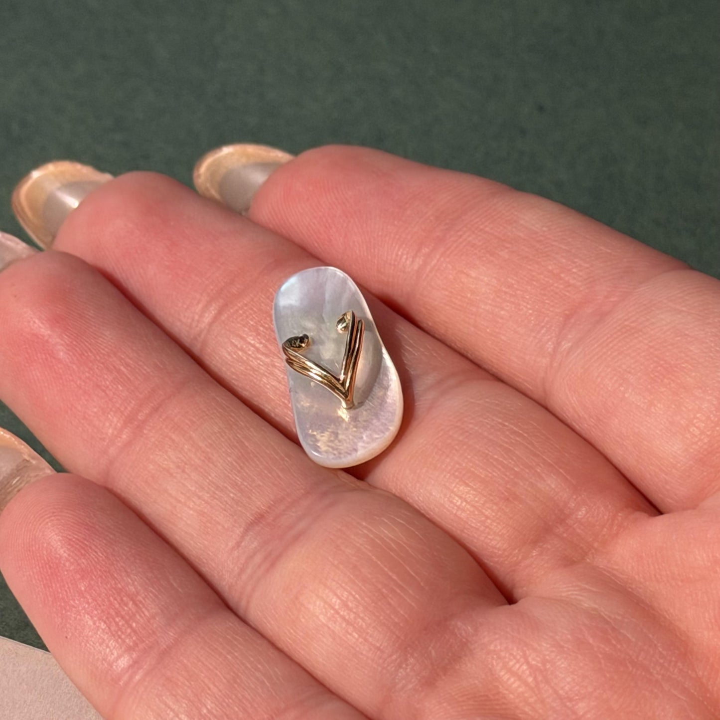 14K Gold Mother of Pearl Sandal shoe Pendant 16.0mm x 8.0mm